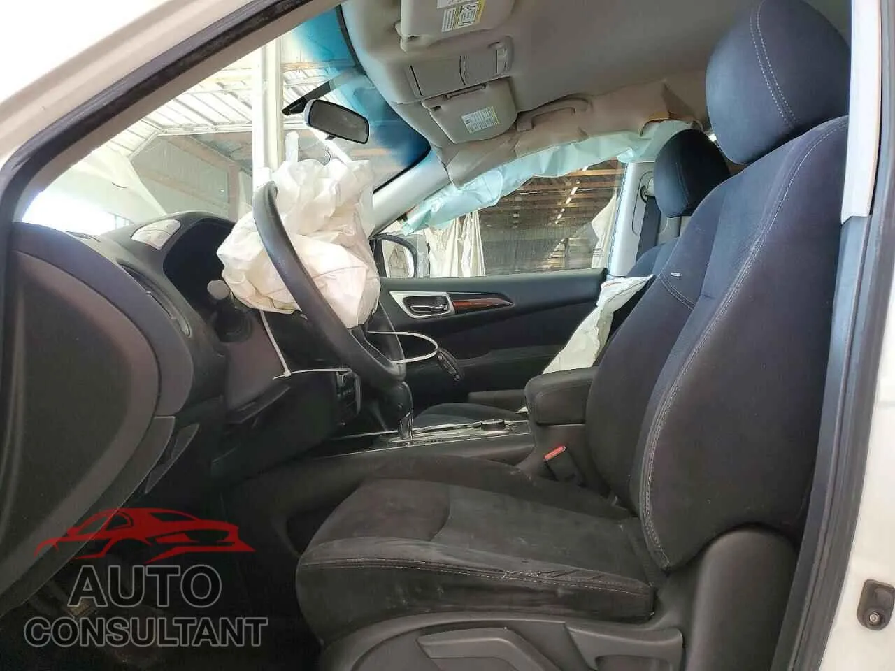 2013 NISSAN PATHFINDER Damaged VIN 5N1AR2MM4DC635323 – exterior detail