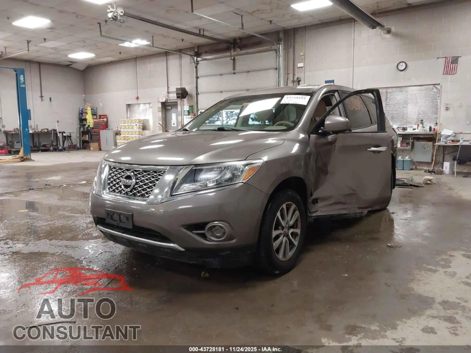 2014 NISSAN PATHFINDER Damaged VIN 5N1AR2MM7EC610241 – rear exterior 2014 NISSAN PATHFINDER Damaged VIN 5N1AR2MM7EC610241 – rear exterior