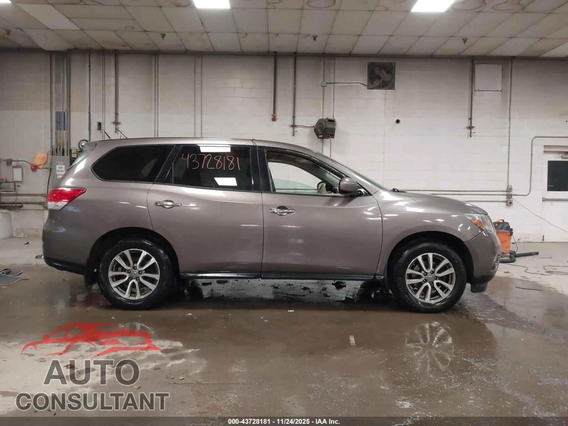 2014 NISSAN PATHFINDER Damaged VIN 5N1AR2MM7EC610241 – photo 12 2014 NISSAN PATHFINDER Damaged VIN 5N1AR2MM7EC610241 – photo 12