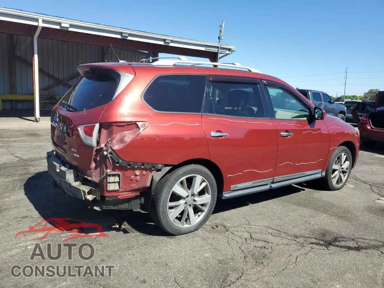2013 NISSAN PATHFINDER Damaged VIN 5N1AR2MM8DC640055 – side profile