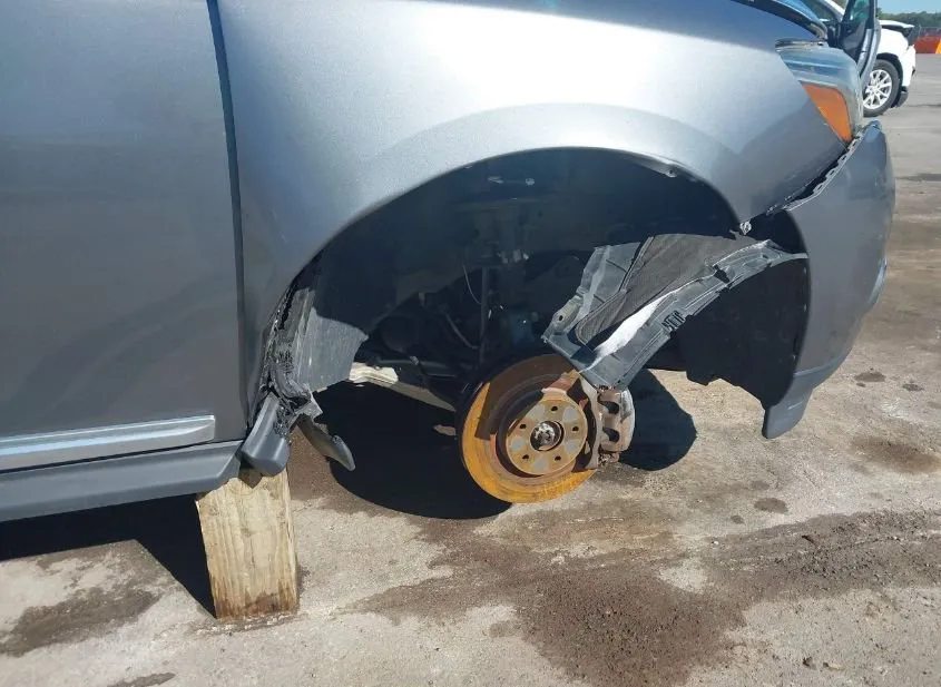 2015 NISSAN Pathfinder Used VIN 5N1AR2MMXFC716961 – undercarriage