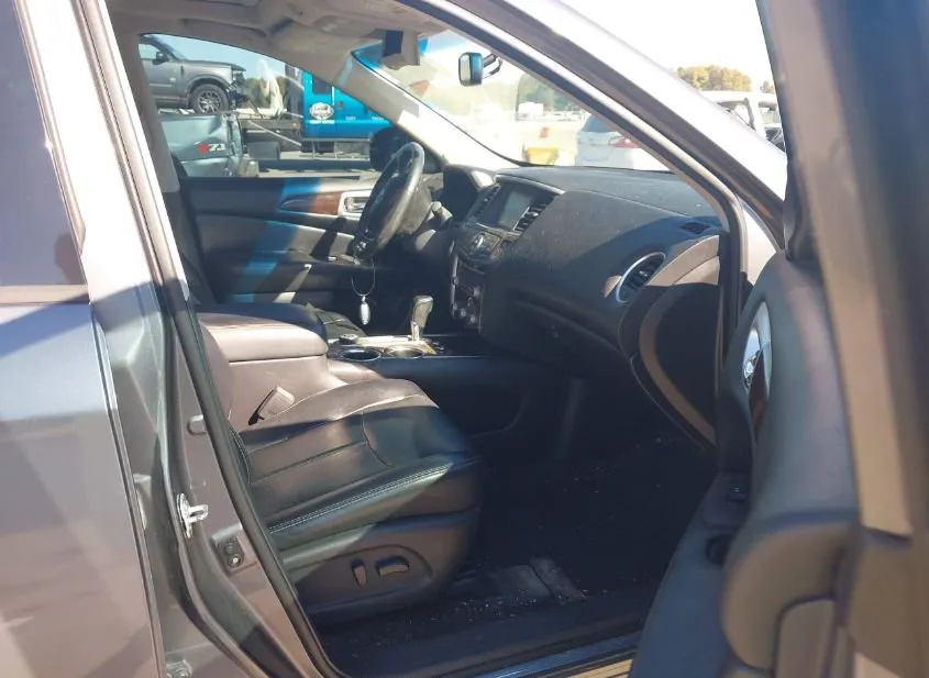 2015 NISSAN Pathfinder Used VIN 5N1AR2MMXFC716961 – photo 13