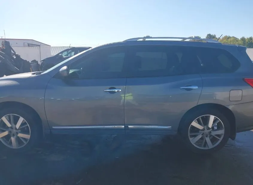 2015 NISSAN Pathfinder Used VIN 5N1AR2MMXFC716961 – photo 18