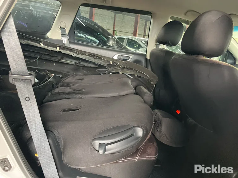 2015 Nissan Pathfinder Used VIN 5N1AR2MN1FC645903 – side profile
