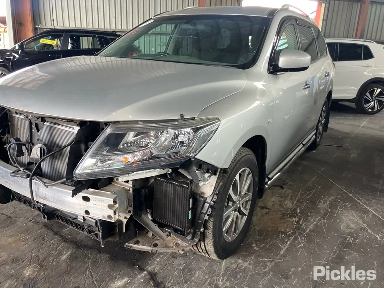 2015 Nissan Pathfinder Used VIN 5N1AR2MN1FC645903 – undercarriage