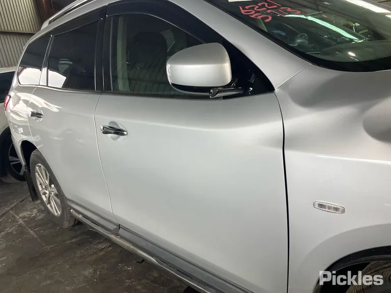 2015 Nissan Pathfinder Used VIN 5N1AR2MN1FC645903 – photo 14