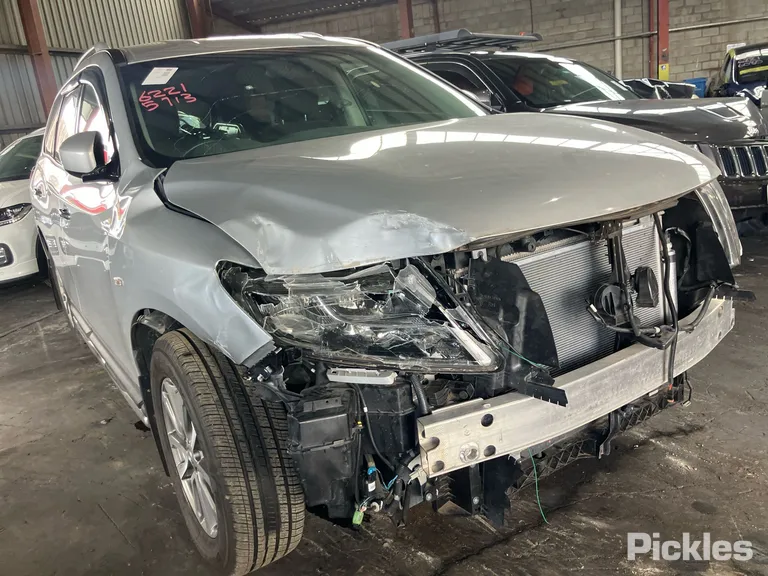 2015 Nissan Pathfinder Used VIN 5N1AR2MN1FC645903 – photo 24