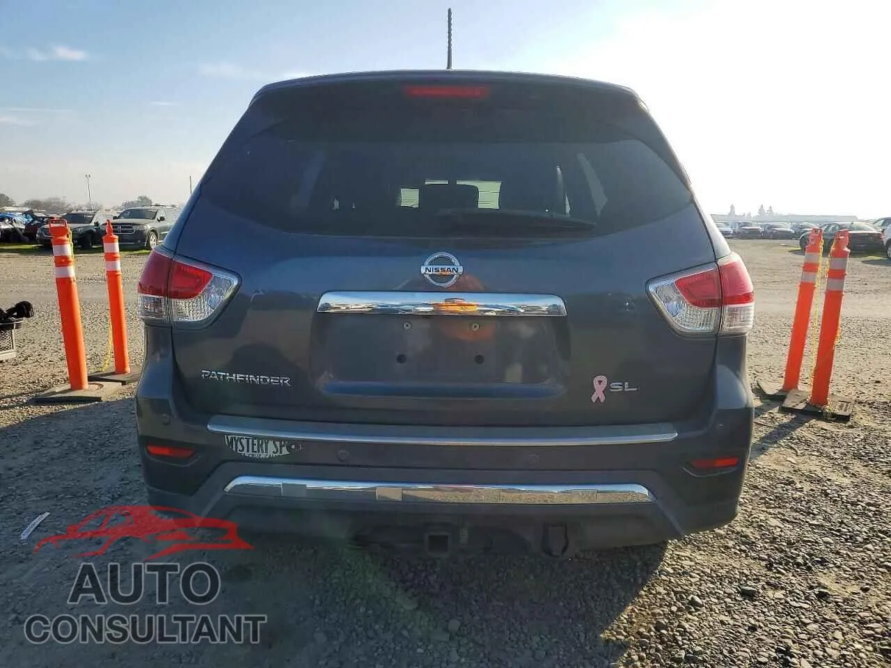 2014 NISSAN PATHFINDER Damaged VIN 5N1AR2MN7EC604111 – engine bay