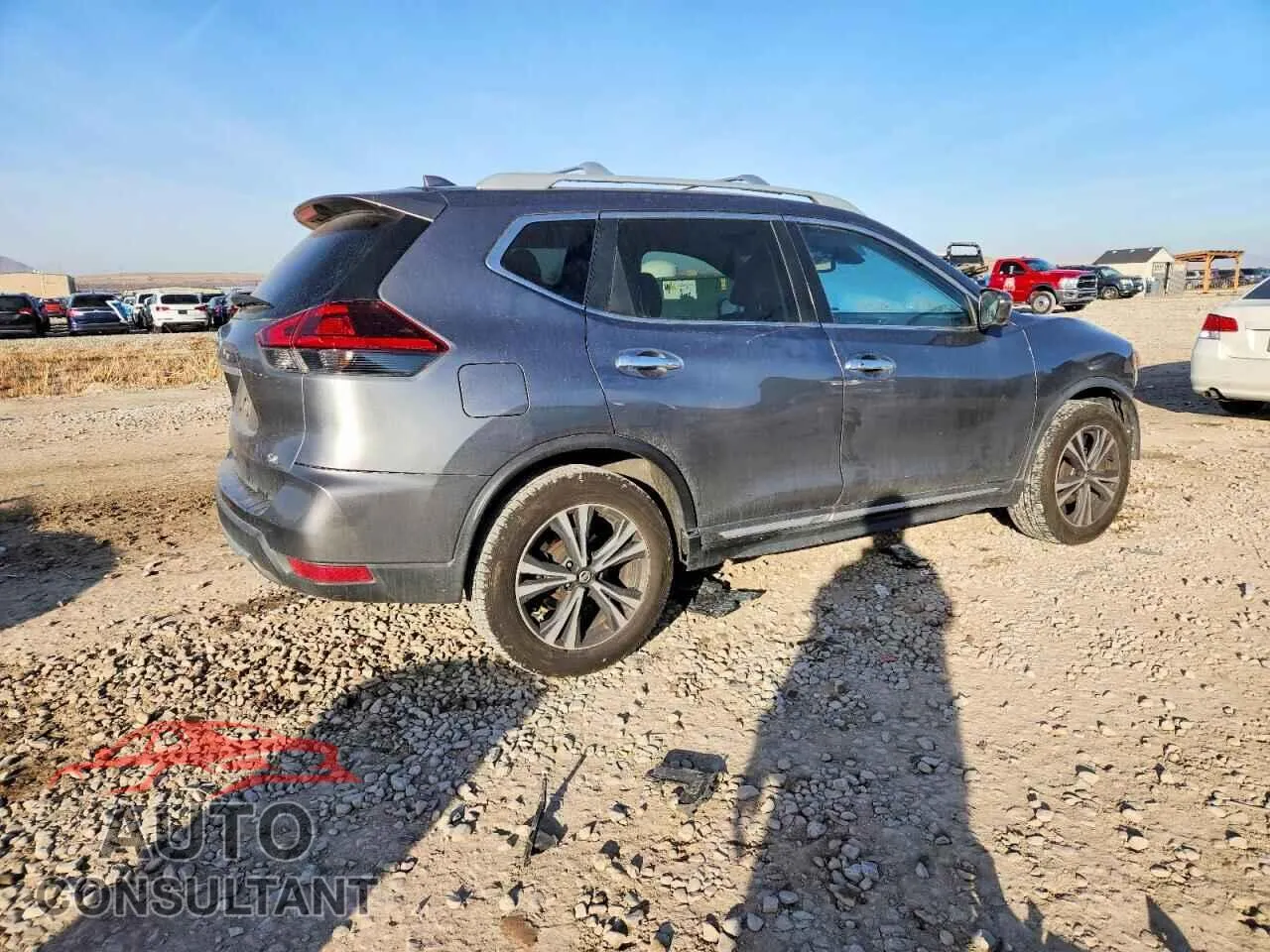 2018 NISSAN ROGUE Damaged VIN 5N1AT2MT3JC798582 – side profile 2018 NISSAN ROGUE Damaged VIN 5N1AT2MT3JC798582 – side profile