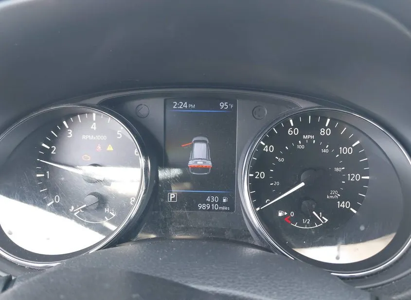 2018 NISSAN Rogue VIN 5N1AT2MT8JC813836