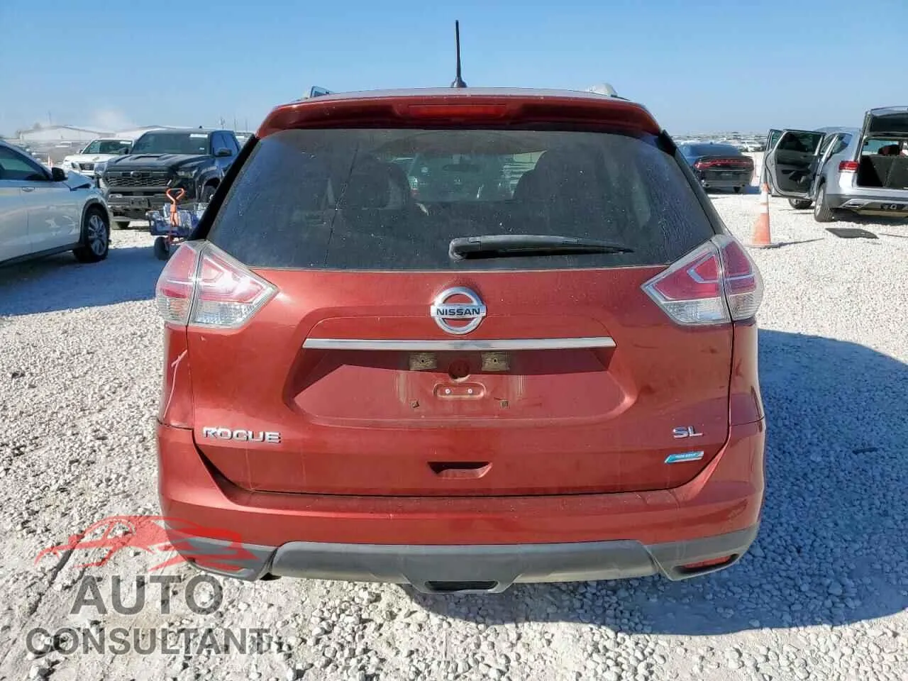 2014 NISSAN ROGUE Damaged VIN 5N1AT2MTXEC802133 – engine bay