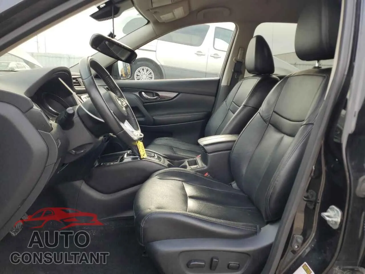 2019 NISSAN ROGUE Damaged VIN 5N1AT2MV5KC754084 – exterior detail