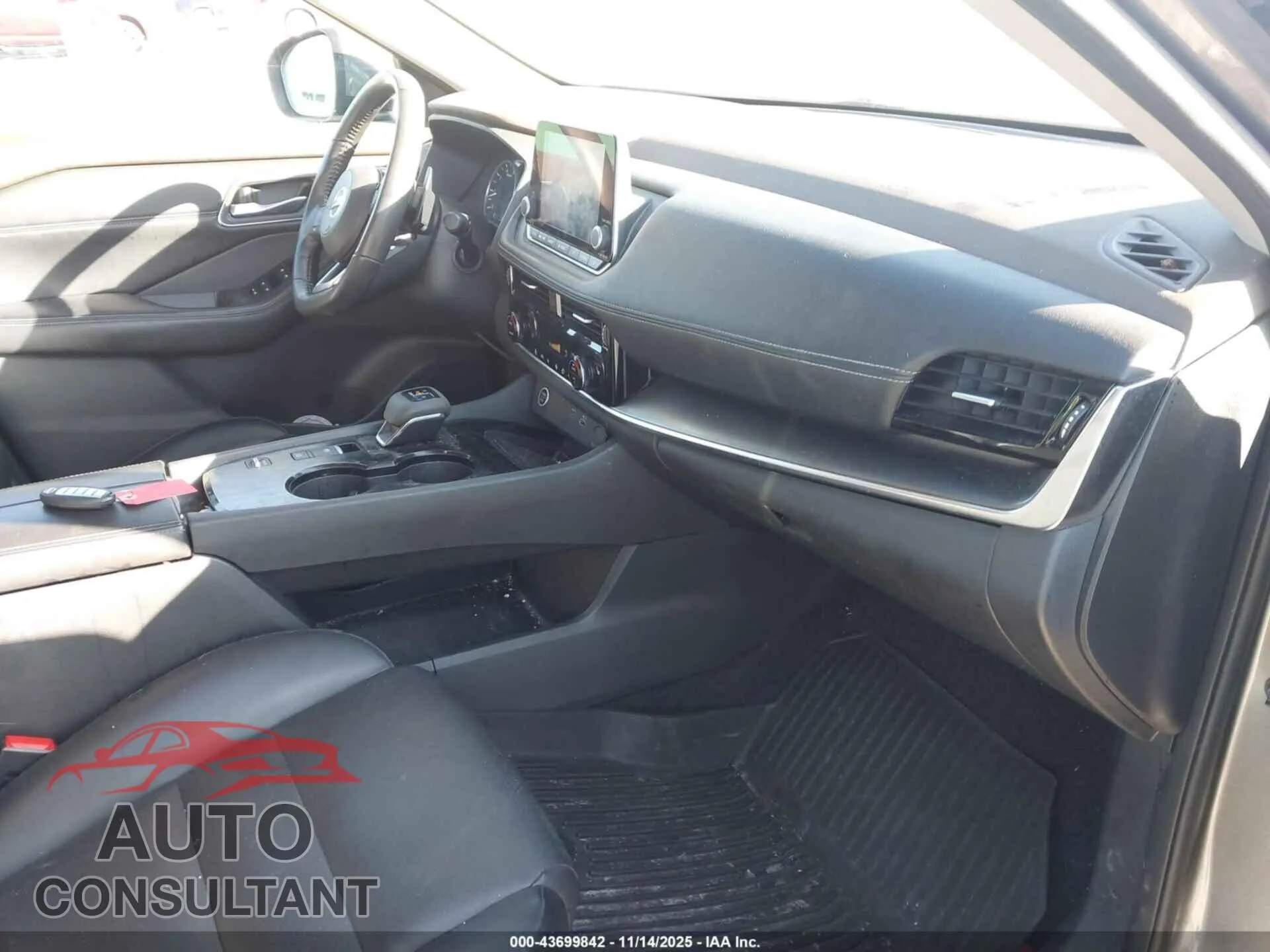 2021 NISSAN ROGUE Damaged VIN 5N1AT3BA5MC822912 – interior seats 2021 NISSAN ROGUE Damaged VIN 5N1AT3BA5MC822912 – interior seats