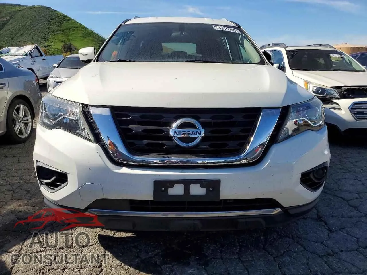 2017 NISSAN PATHFINDER Damaged VIN 5N1DR2MM6HC633284 – interior seats