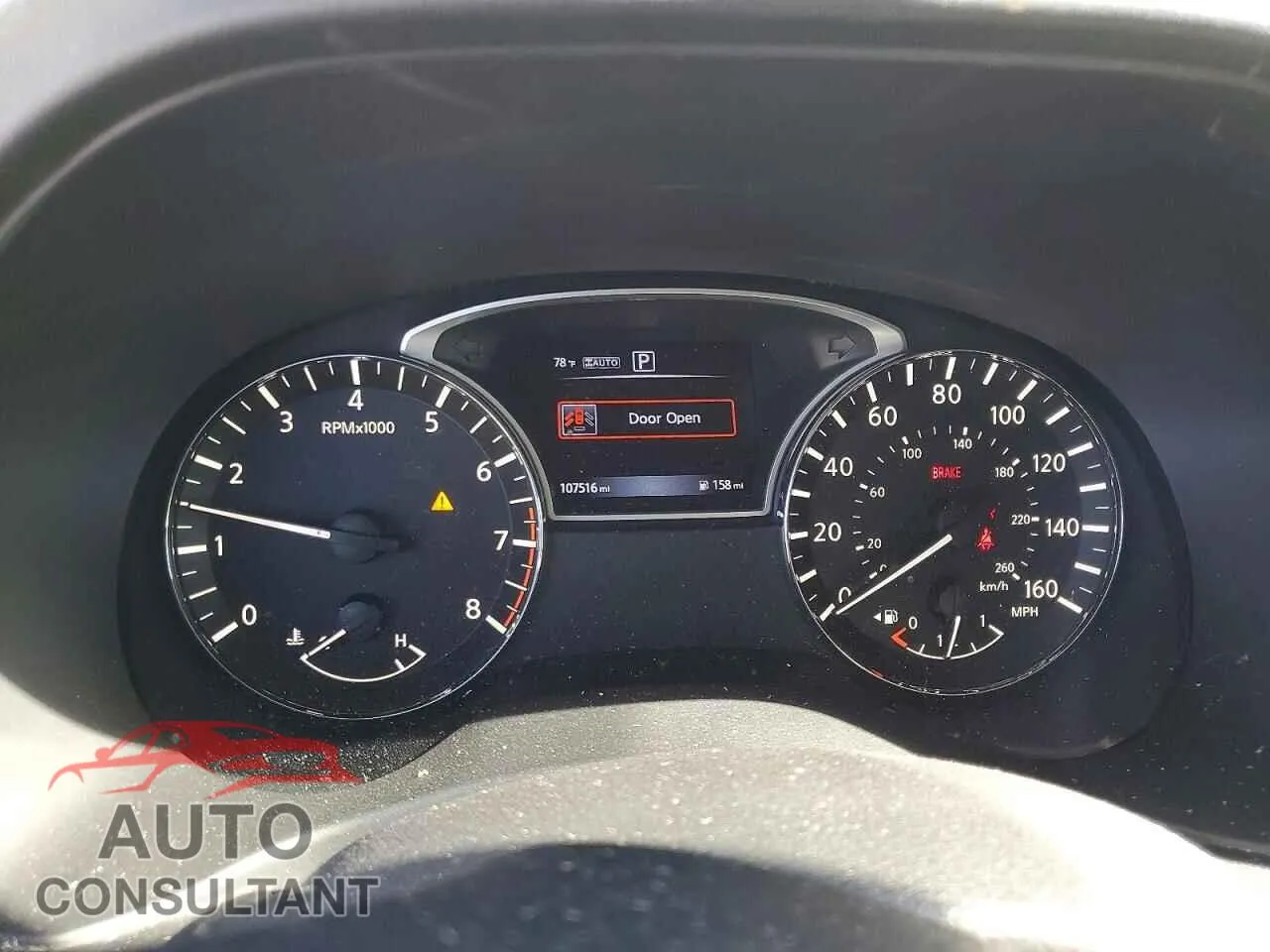 2017 NISSAN PATHFINDER Damaged VIN 5N1DR2MM6HC633284 – trunk area