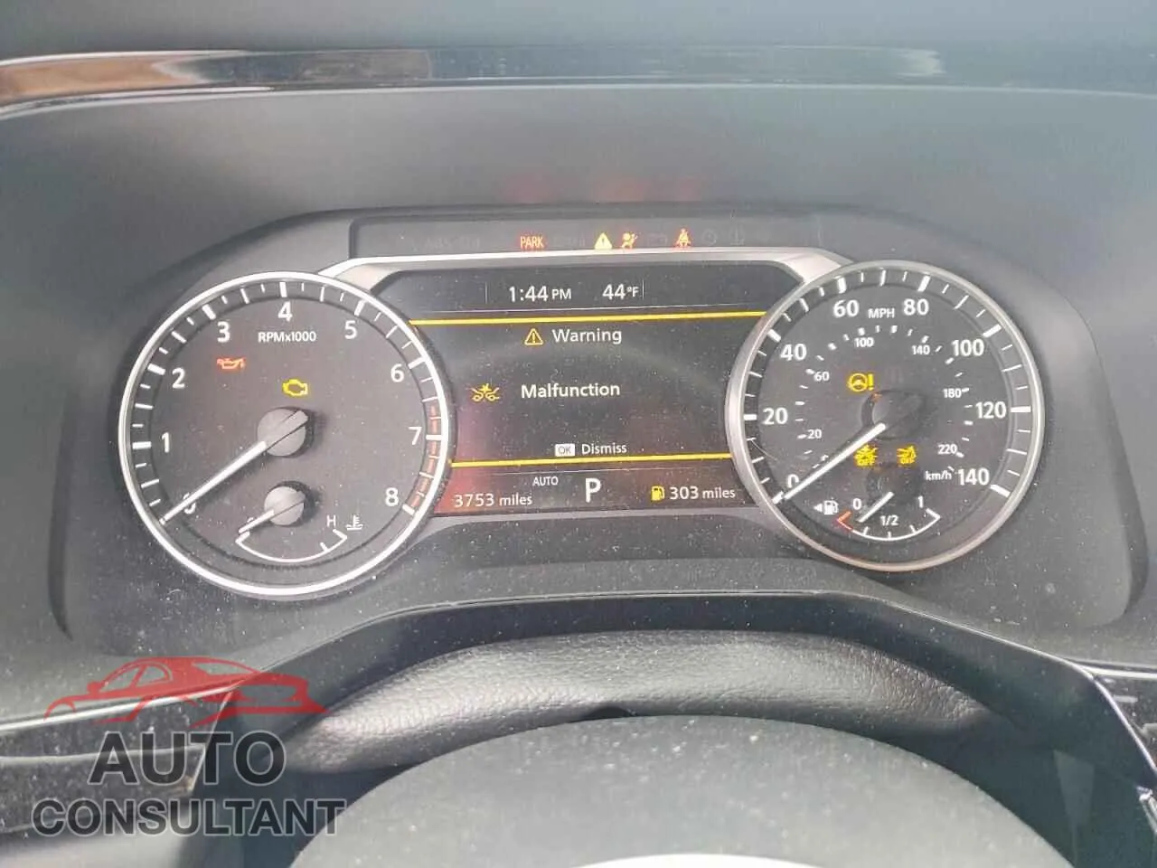 2025 NISSAN PATHFINDER Damaged VIN 5N1DR3BD8SC214904 – trunk area