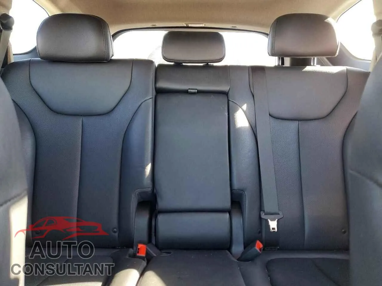 2019 HYUNDAI SANTA FE Damaged VIN 5NMS5CAA9KH133832 – odometer reading