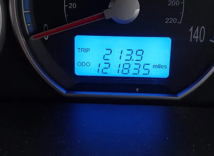 2008 HYUNDAI Santa Fe Used VIN 5NMSH13E48H144189 – exterior detail