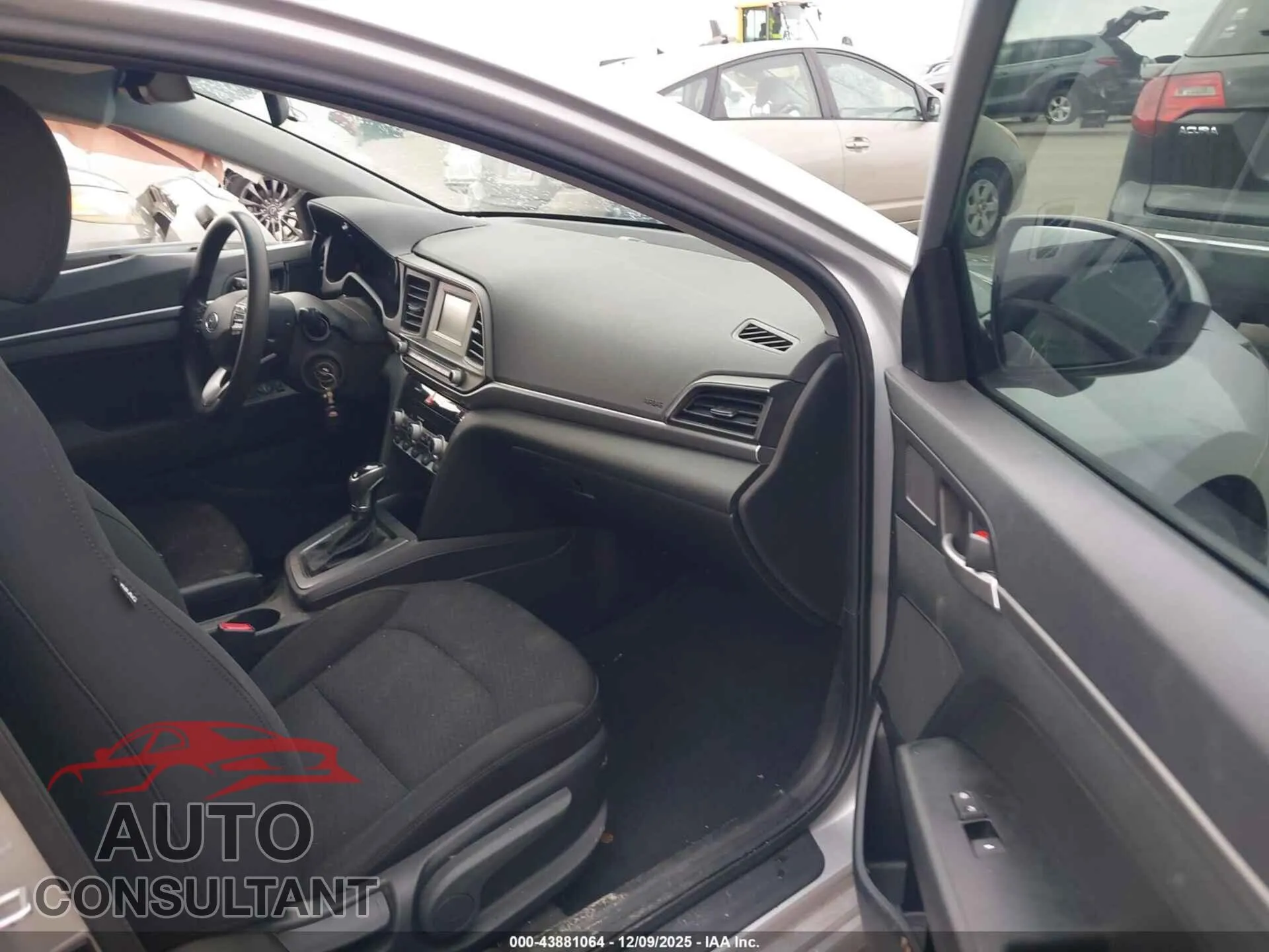 2020 HYUNDAI ELANTRA Damaged VIN 5NPD74LF2LH503492 – interior seats