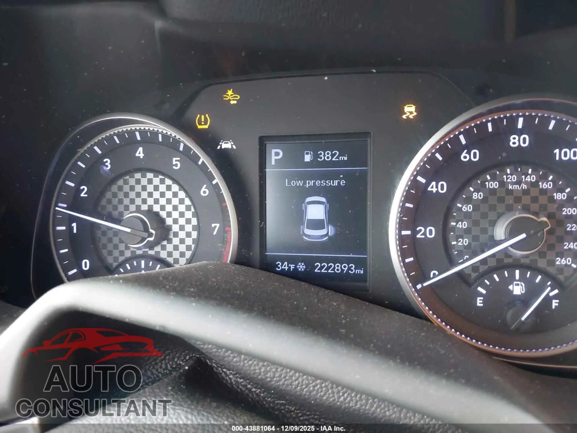 2020 HYUNDAI ELANTRA Damaged VIN 5NPD74LF2LH503492 – exterior detail