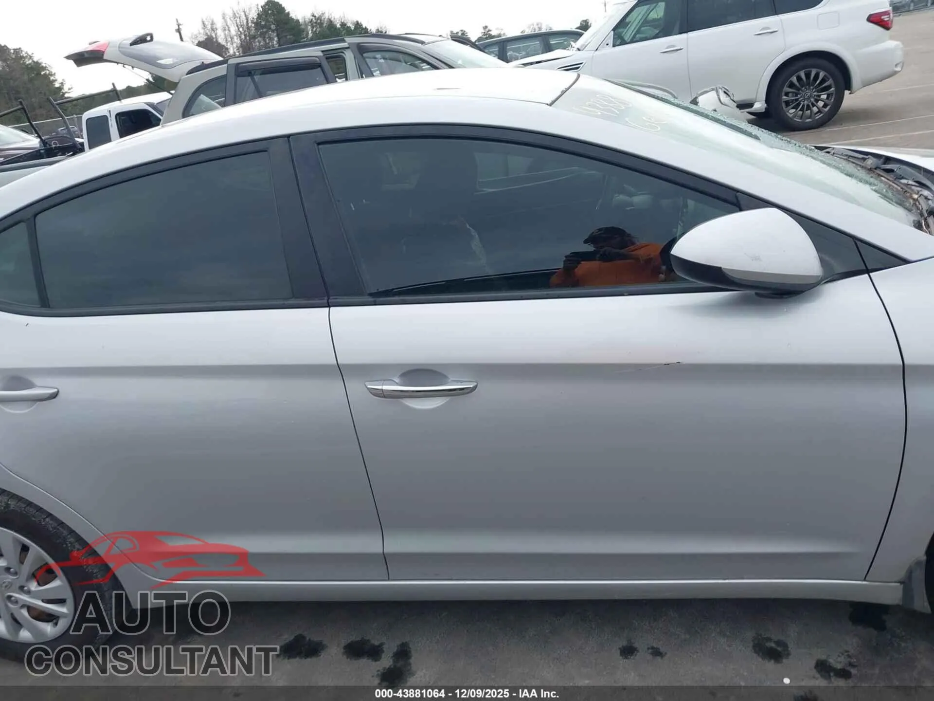 2020 HYUNDAI ELANTRA Damaged VIN 5NPD74LF2LH503492 – photo 13