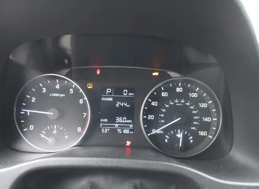 2017 HYUNDAI Elantra Used VIN 5NPD84LF2HH034280 – exterior detail