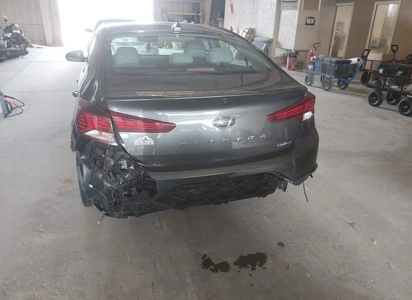 2020 HYUNDAI Elantra Used VIN 5NPD84LF6LH586860 – trunk area