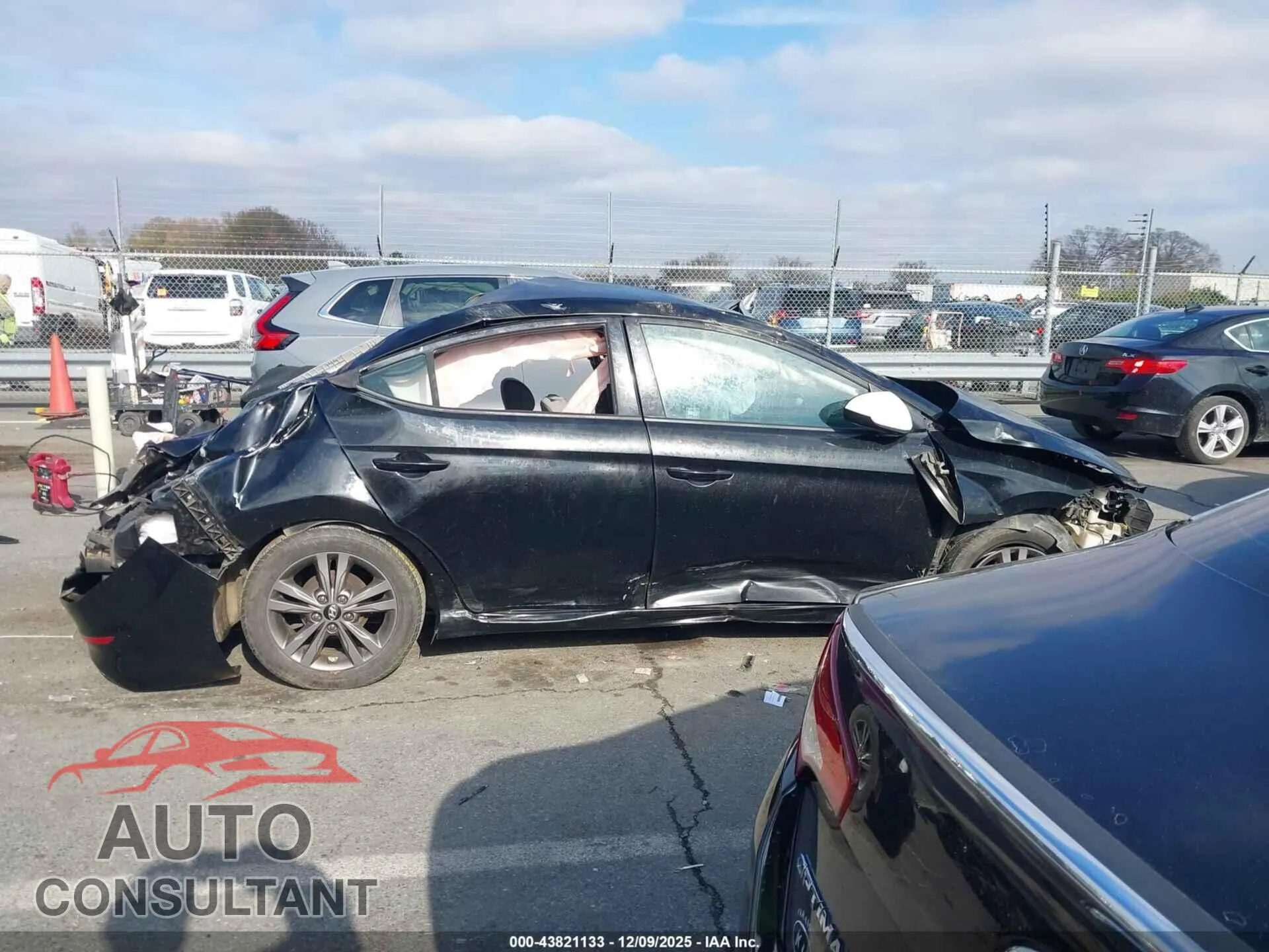 2017 HYUNDAI ELANTRA Damaged VIN 5NPD84LF8HH020173 – photo 13