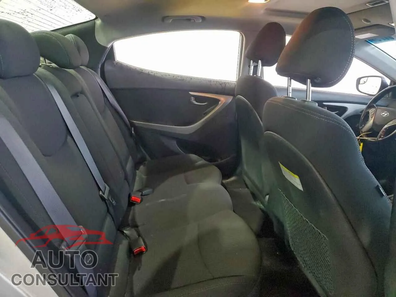 2015 HYUNDAI ELANTRA Damaged VIN 5NPDH4AE2FH626186 – odometer reading