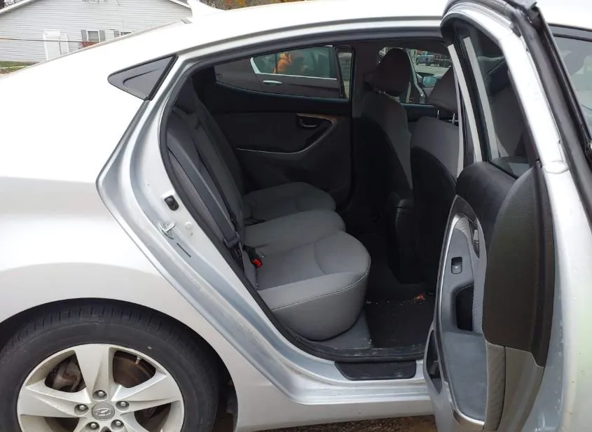 2012 HYUNDAI Elantra Used VIN 5NPDH4AE4CH137235 – side profile