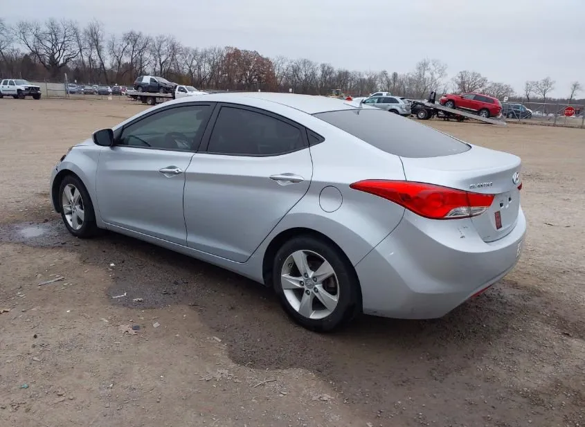 2012 HYUNDAI Elantra Used VIN 5NPDH4AE4CH137235 – interior seats