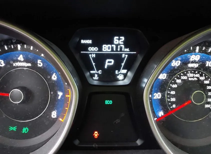 2012 HYUNDAI Elantra Used VIN 5NPDH4AE4CH137235 – photo 13