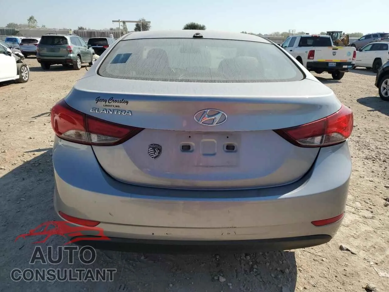 2016 HYUNDAI ELANTRA Used VIN 5NPDH4AE5GH685279 – engine bay