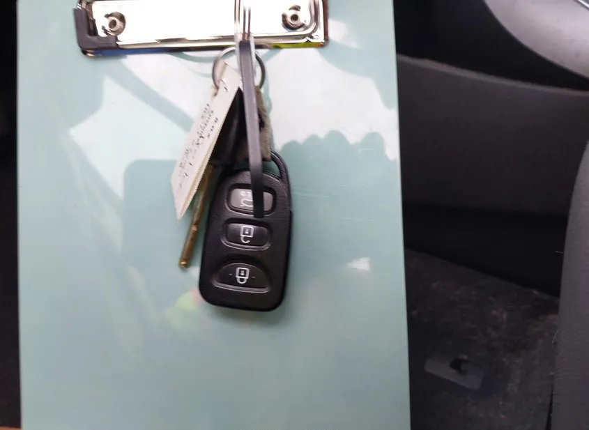 2013 HYUNDAI Elantra Used VIN 5NPDH4AE6DH402853 – trunk area