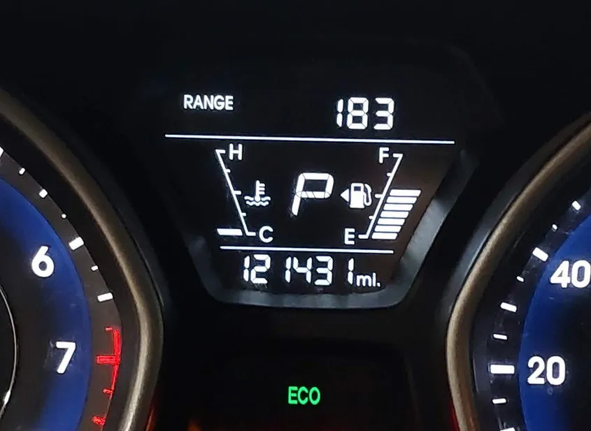 2015 HYUNDAI Elantra Used VIN 5NPDH4AE7FH559035 – undercarriage