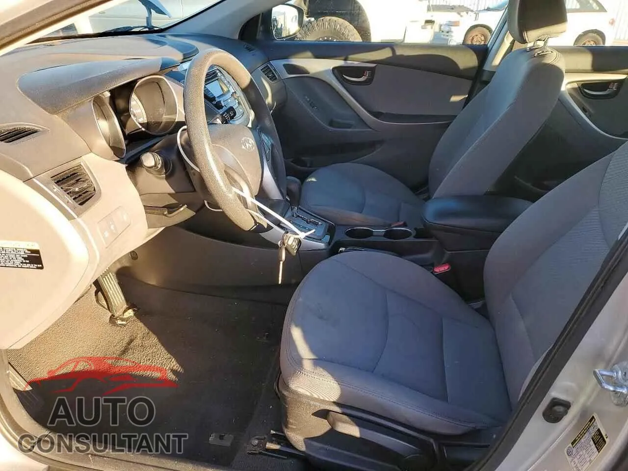2013 HYUNDAI ELANTRA Damaged VIN 5NPDH4AEXDH301203 – exterior detail
