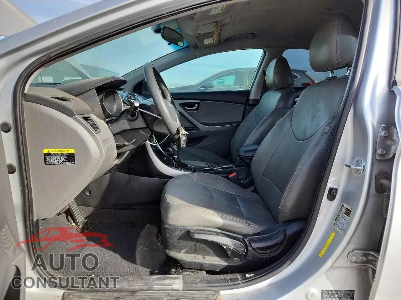 2014 HYUNDAI ELANTRA Damaged VIN 5NPDH4AEXEH506179 – exterior detail