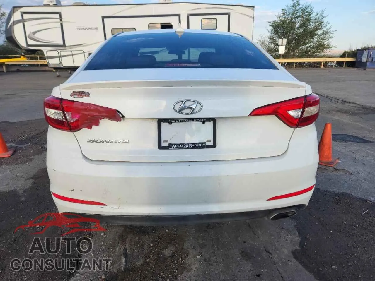 2015 HYUNDAI SONATA Damaged VIN 5NPE24AF8FH219424 – engine bay