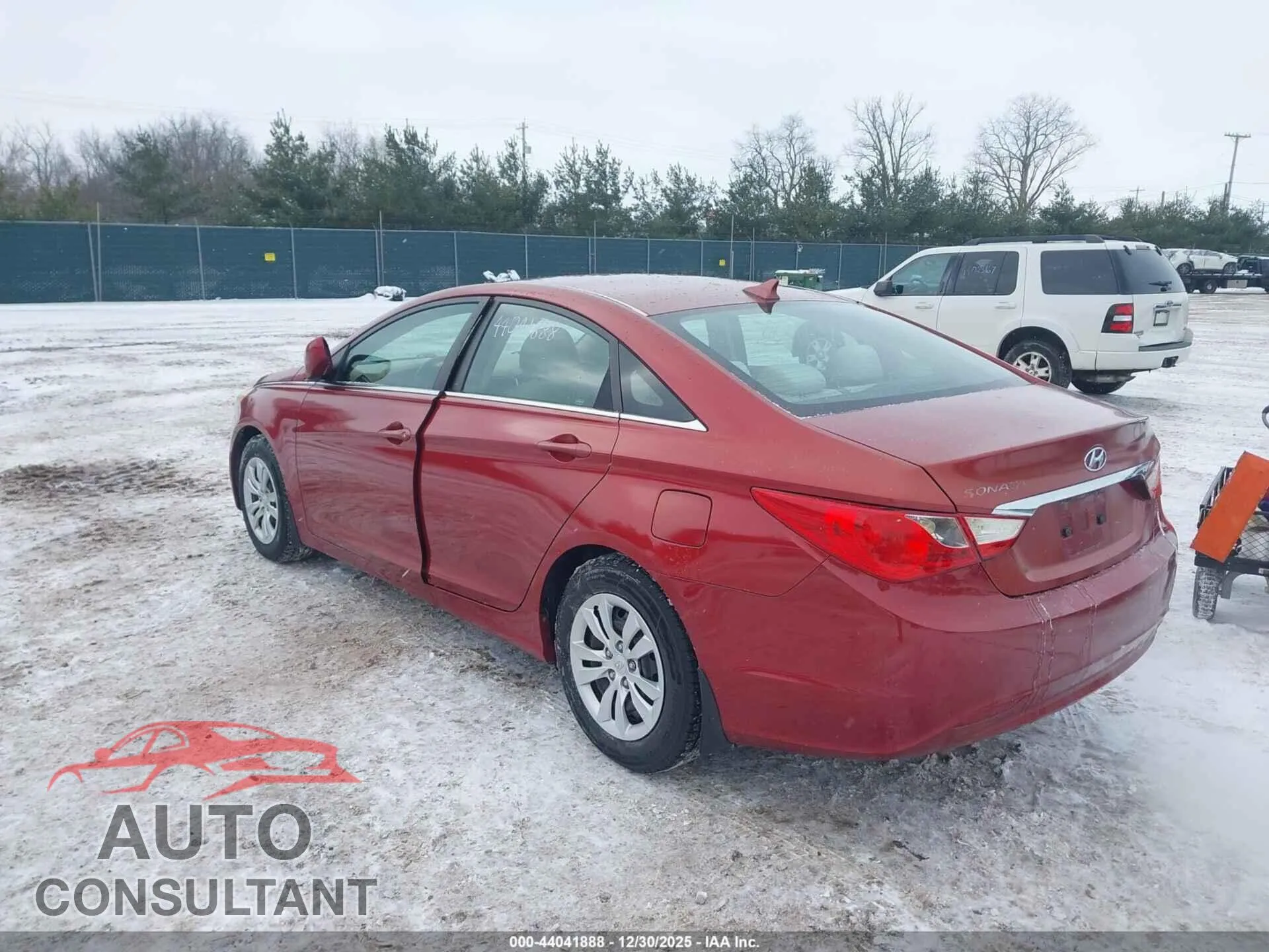 2011 HYUNDAI SONATA Damaged VIN 5NPEB4AC0BH274143 – side profile