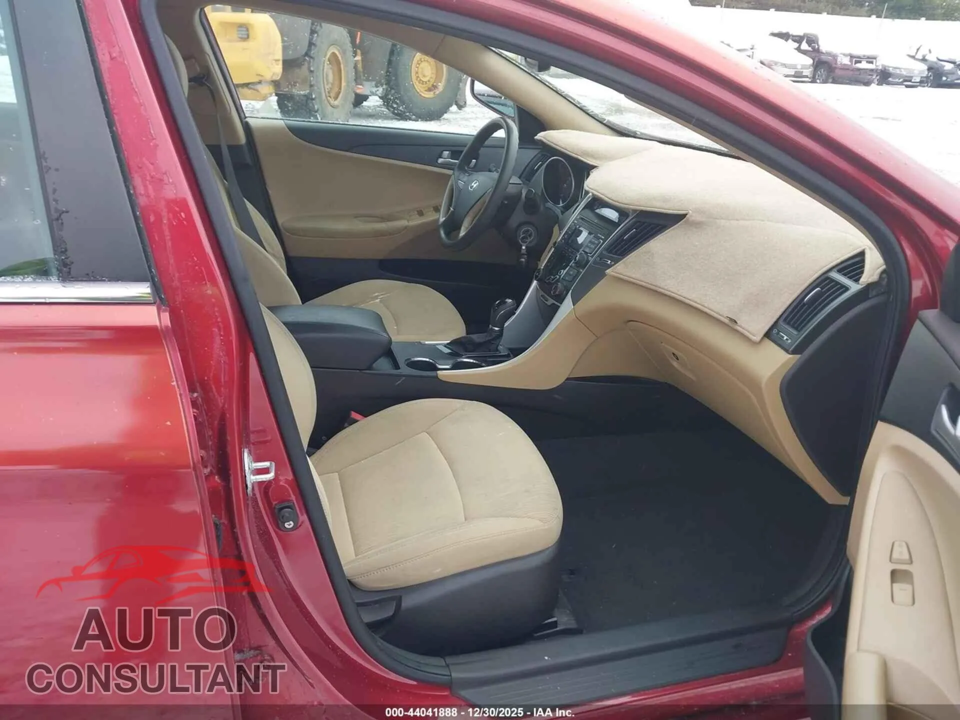 2011 HYUNDAI SONATA Damaged VIN 5NPEB4AC0BH274143 – interior seats