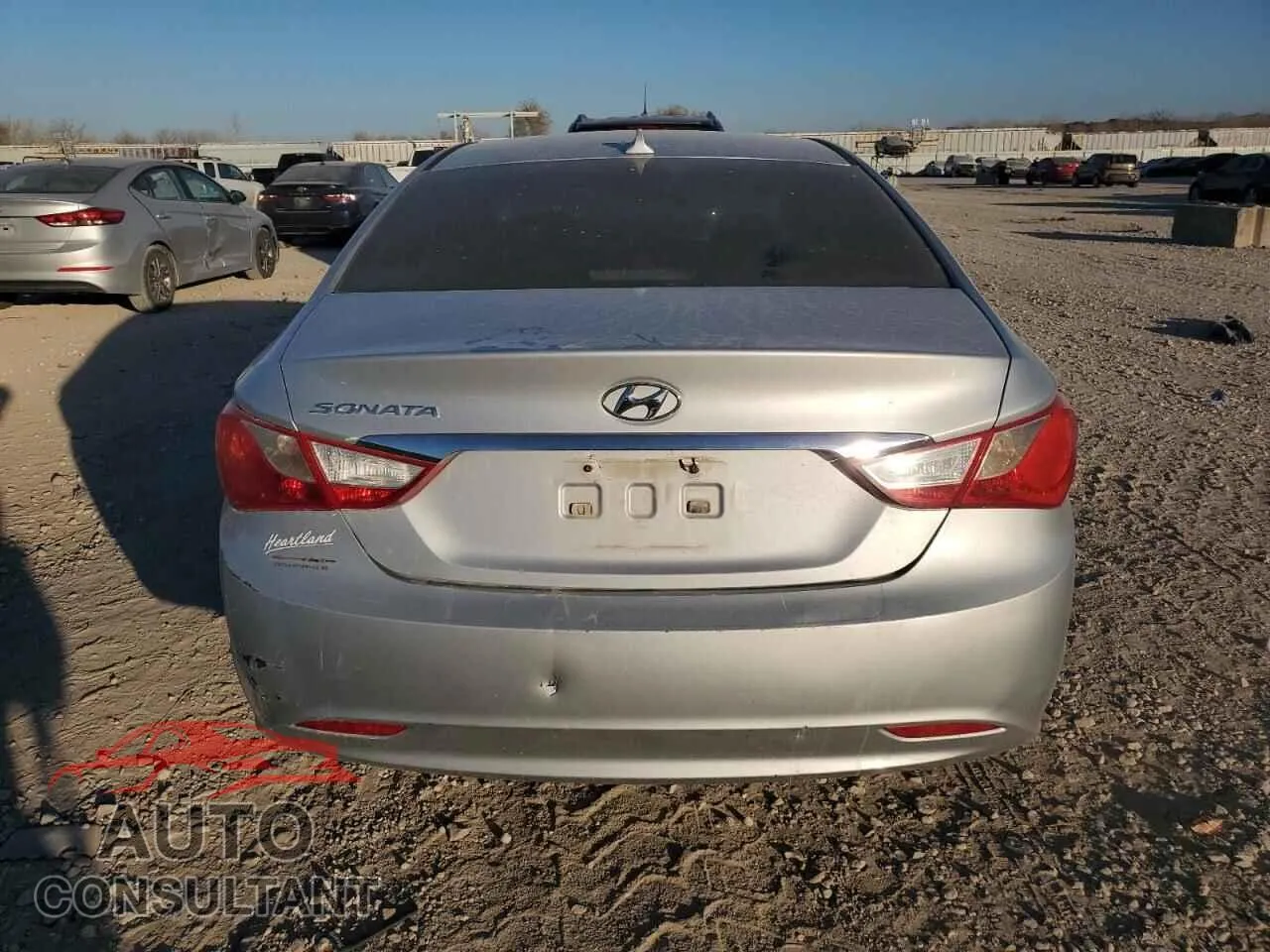 2013 HYUNDAI SONATA Damaged VIN 5NPEB4AC5DH735873 – engine bay