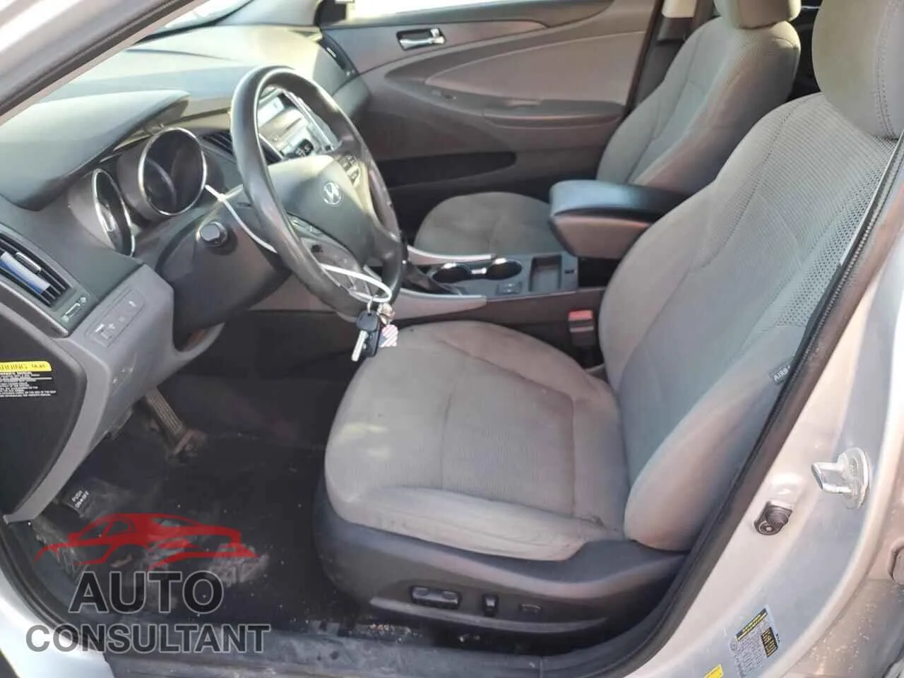 2013 HYUNDAI SONATA Damaged VIN 5NPEB4AC5DH735873 – exterior detail