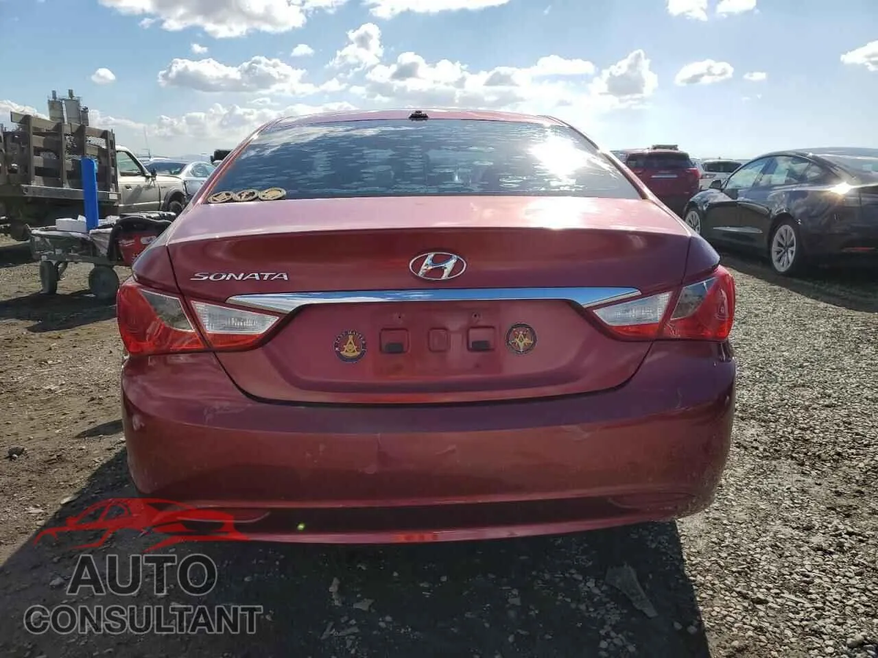 2012 HYUNDAI SONATA Damaged VIN 5NPEB4AC6CH329051 – engine bay