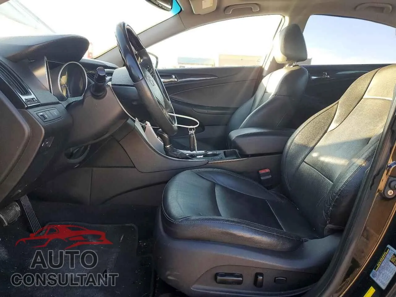 2011 HYUNDAI SONATA Damaged VIN 5NPEC4AC2BH005834 – exterior detail