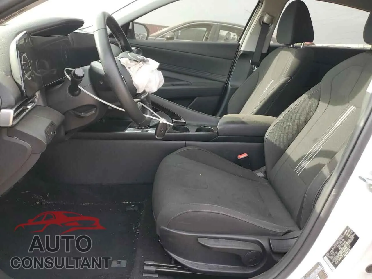 2023 HYUNDAI ELANTRA Damaged VIN 5NPLS4AG5PH106189 – exterior detail