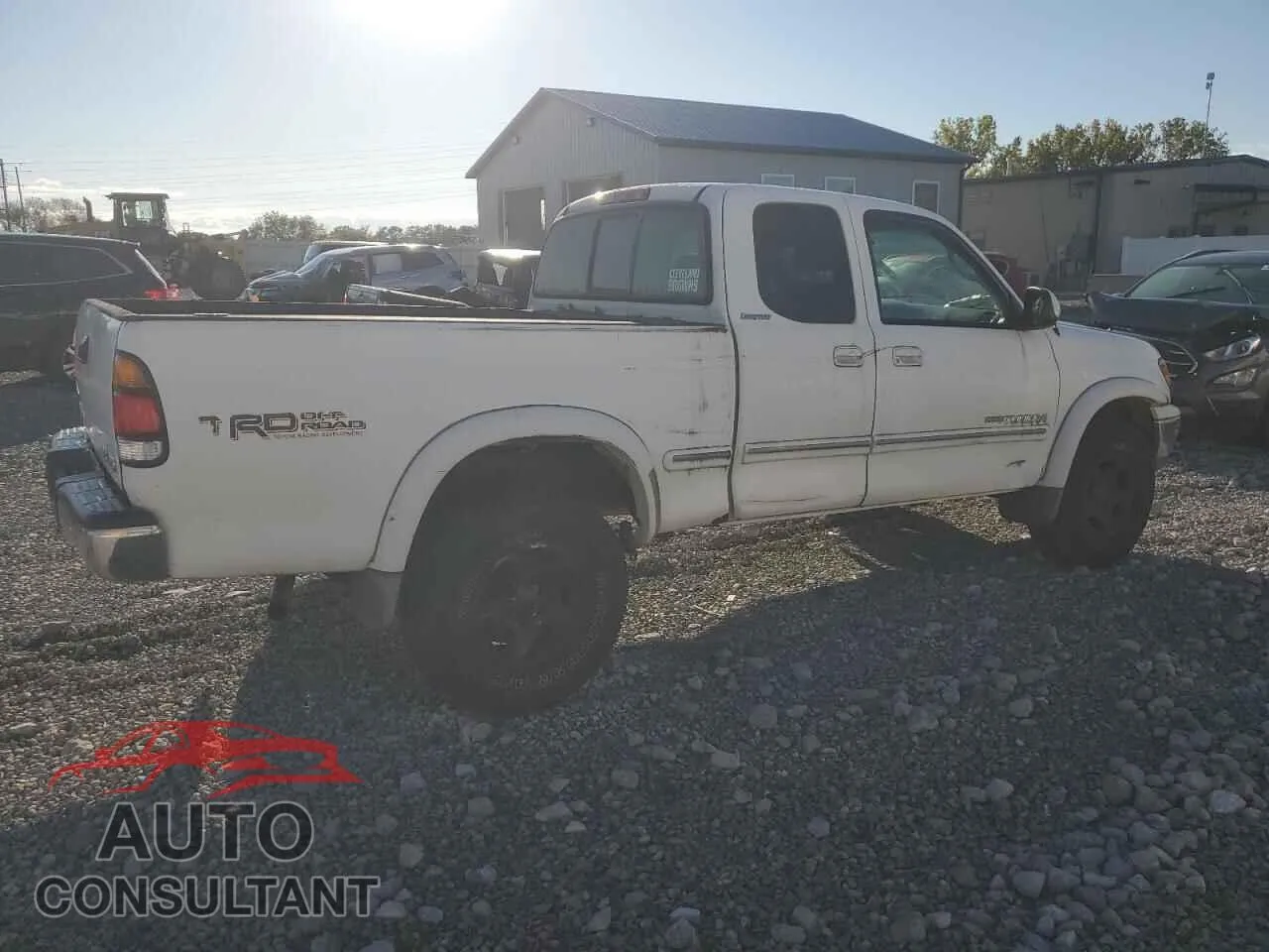 2000 TOYOTA TUNDRA Damaged VIN 5TBBT4810YS040973 – side profile