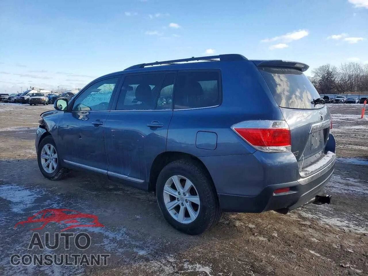 2013 TOYOTA HIGHLANDER Damaged VIN 5TDBK3EH4DS225611 – rear exterior