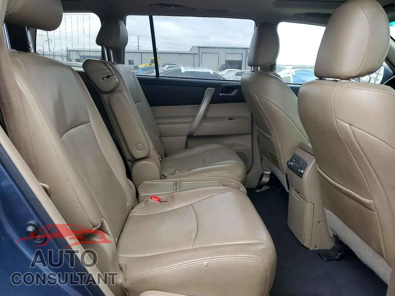 2013 TOYOTA HIGHLANDER Damaged VIN 5TDBK3EH4DS225611 – photo 11