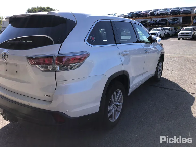 2014 Toyota Kluger Used VIN 5TDBK3FHX0S061578 – side profile