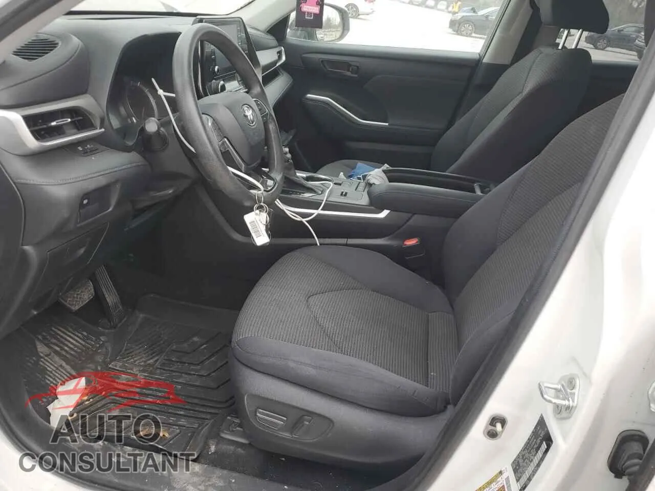 2021 TOYOTA HIGHLANDER Damaged VIN 5TDCZRAH0MS033708 – exterior detail
